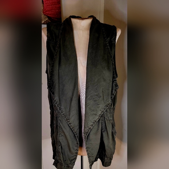 American Eagle Outfitters Jackets & Blazers - American eagle vest